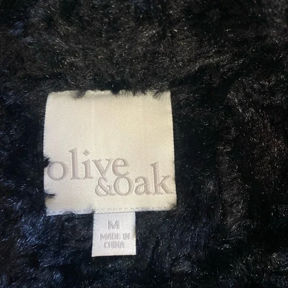 Women's Black Faux Fur Collar Vest - Picture 2 of 9